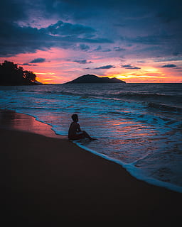 Red and Blue Abstract Painting, beach, boy, clouds, dawn, idyllic HD wallpaper