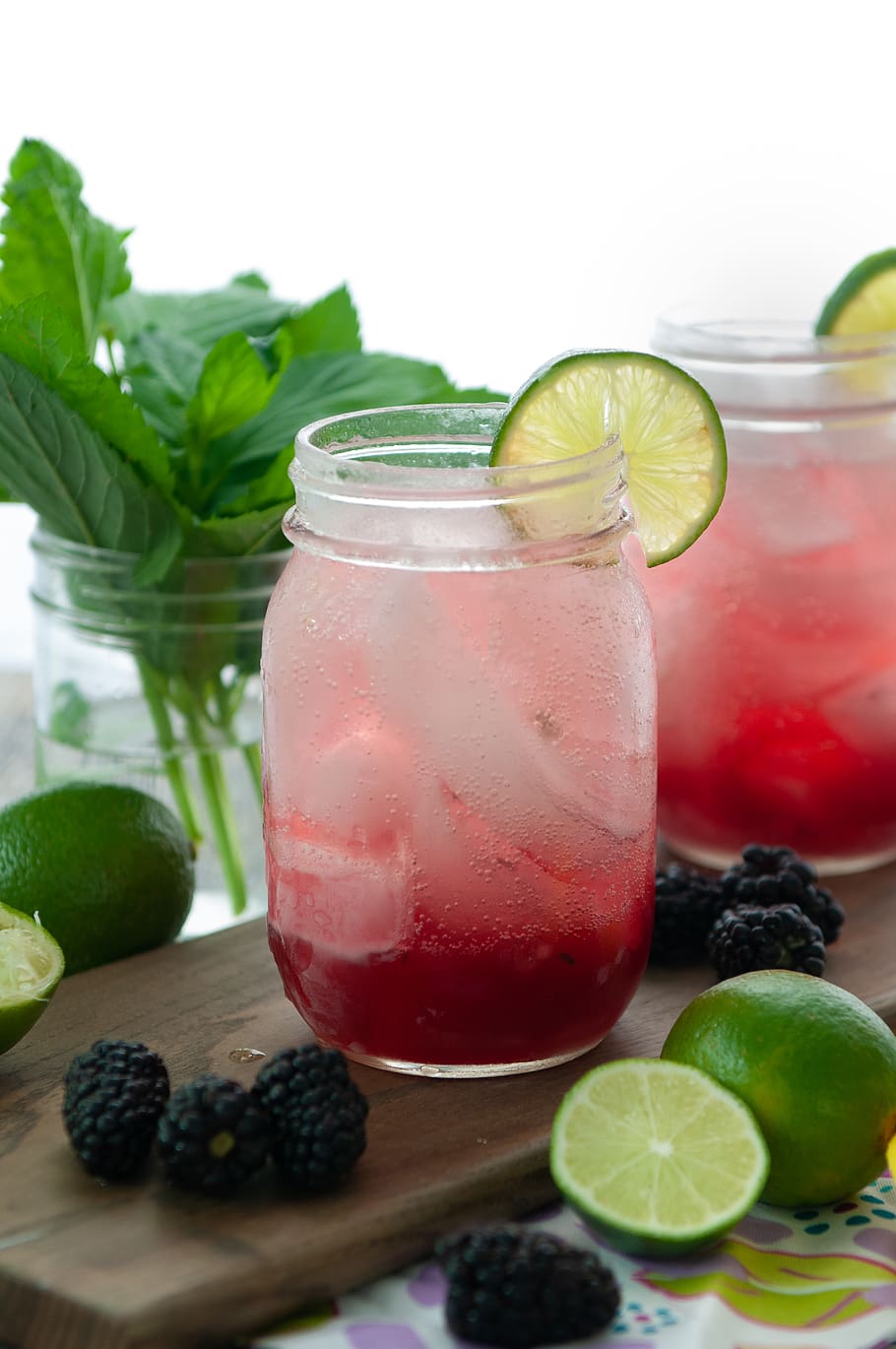 drink, beverage, blackberry, spritzer, bubbles, lime, purple HD wallpaper