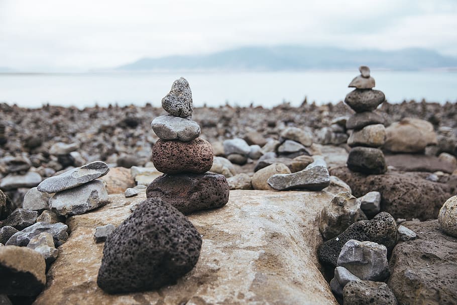 Stone Sculptures On Beach Photo, Beaches, Backgrounds, Rocks HD wallpaper