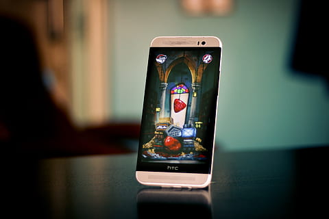 phone, cell phone, mobile phone, electronics, game, htc, play HD wallpaper