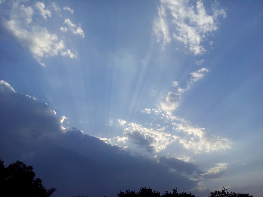 new delhi, clouds, sunlight, sky, silver lining, blue, beaming HD wallpaper