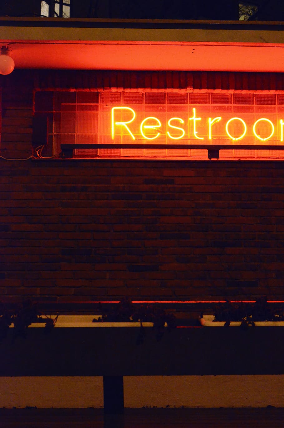 night, restroom, light, brick, wall, helsinki, red, text, illuminated HD wallpaper