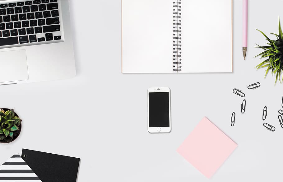 Iphone and Pink Sticky Note, contemporary, design, electronics HD wallpaper