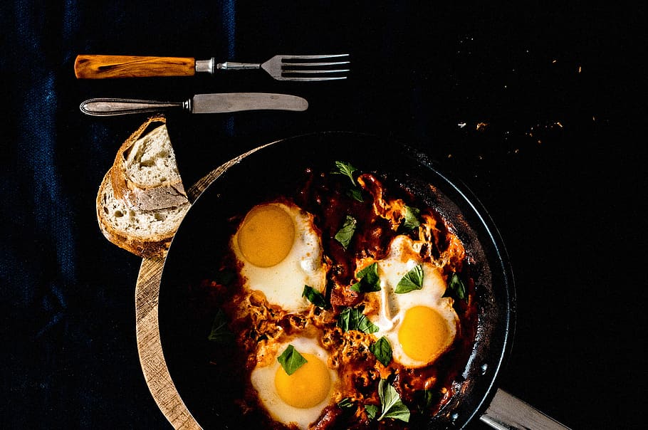 Mexican breakfast, bread, egg, eggs, knife, pan, rustique, saucepan HD wallpaper