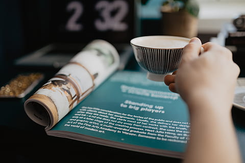 Reading a magazine, workspace, desk, time, break, entrepreneur HD wallpaper