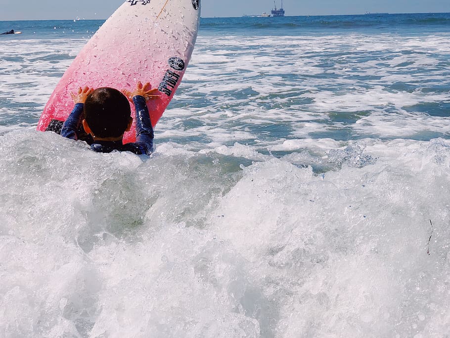 water, sea, real people, motion, waterfront, wave, leisure activity HD wallpaper