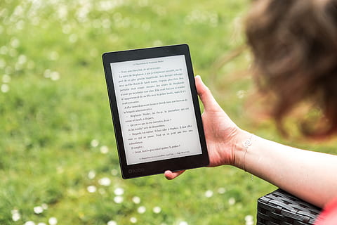 kobo, tablet, reading light, digital, ebook, e-book, relaxation HD wallpaper