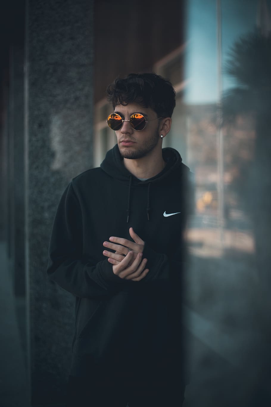 man wearing black Nike pullover hoodie, one person, glasses, standing, HD wallpaper
