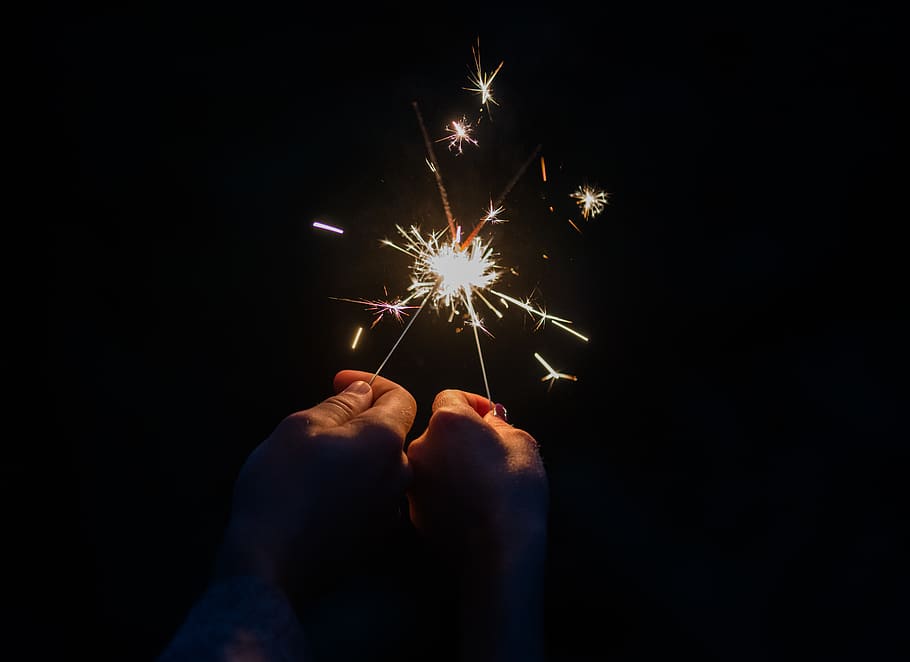 couple, hands, begining, sparkle, sparklers, one, two, people HD wallpaper