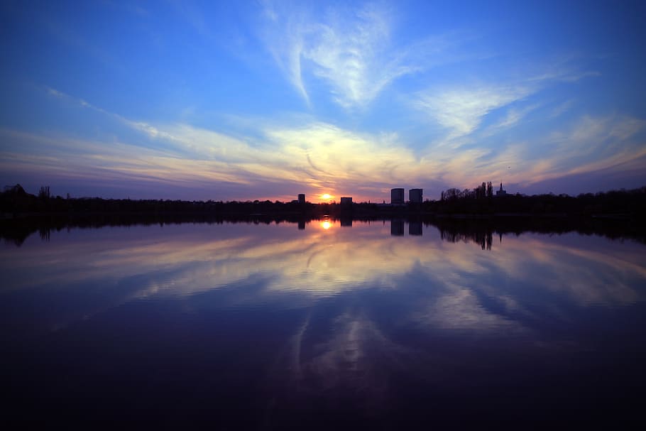 Silhouette of City Skyline, clouds, dawn, dust, night, sunrise HD wallpaper