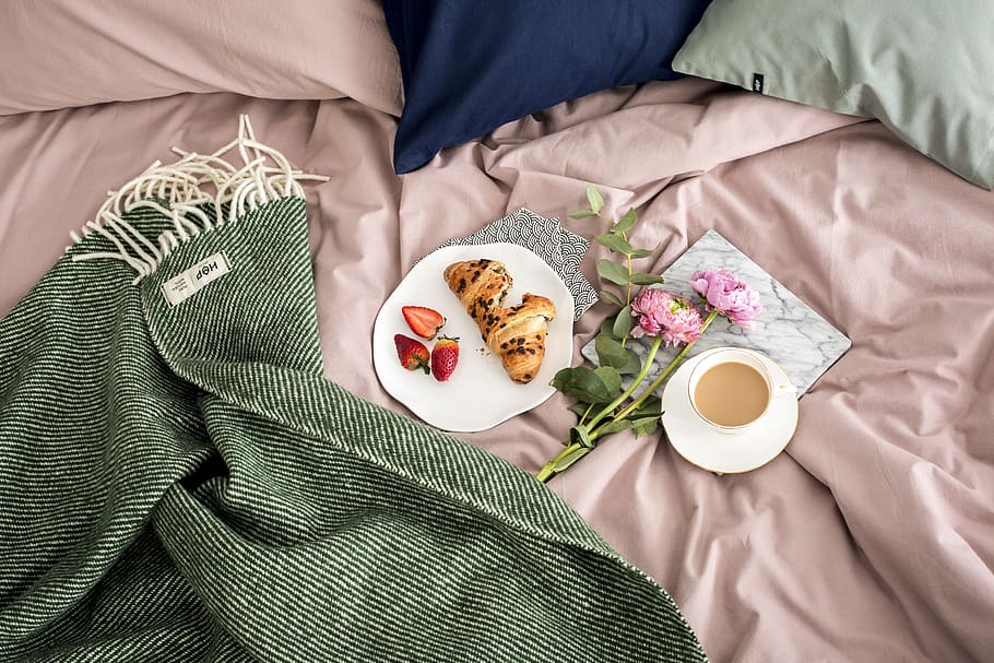 bread and coffee on top of bed, throw, blanket, wool, breafast HD wallpaper