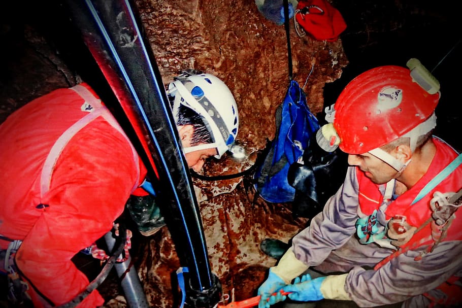 Speleology - Cave Explorers Working Inside a Cave - Scientists - Central Portugal HD wallpaper