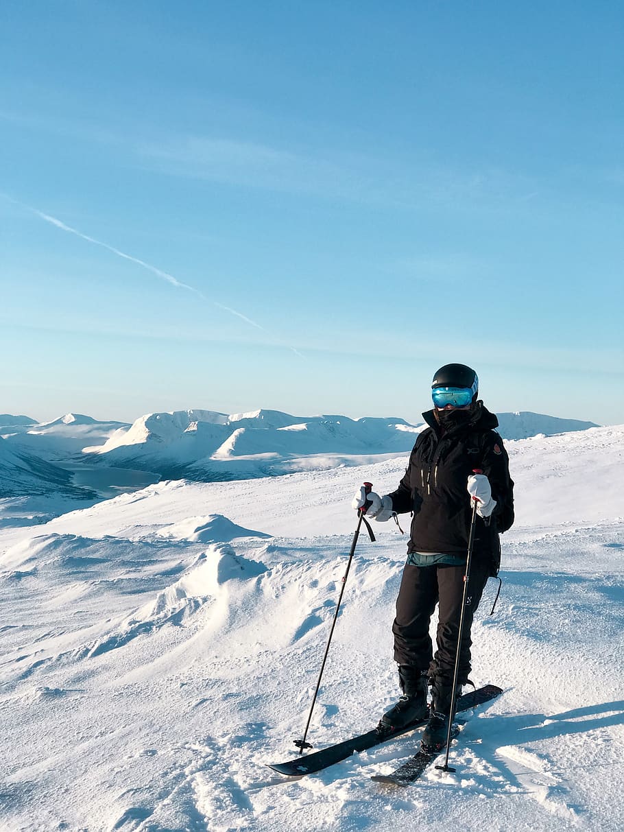 Person Skiing, adventure, cold, fun, leisure, mountain, norway HD wallpaper