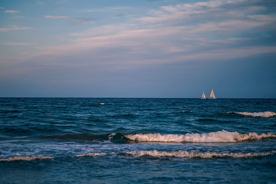 Two Tiny Boats, sea, water, sky, horizon, horizon over water HD wallpaper