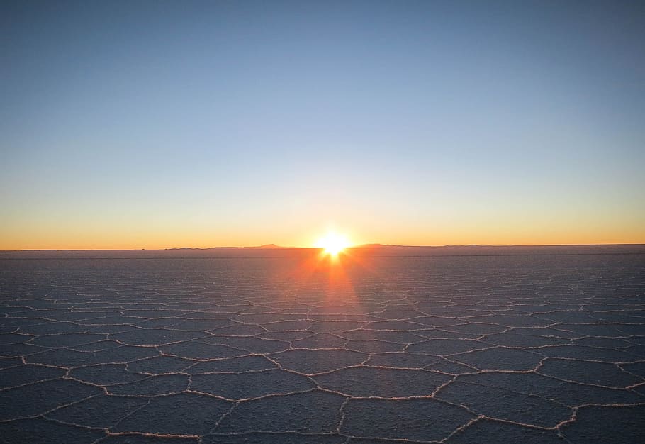 Uyuni Salt Flats, Bolivia, sunrise, horizon, sky, sunset, sunlight, HD wallpaper