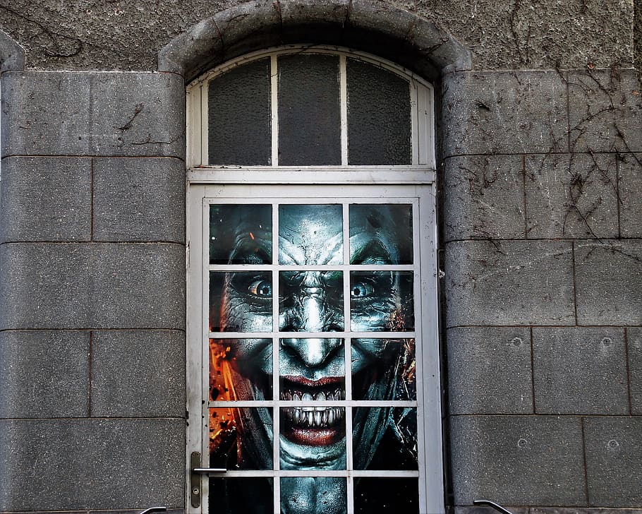 architecture, window, house, old, facade, clown, pane, a smile HD wallpaper