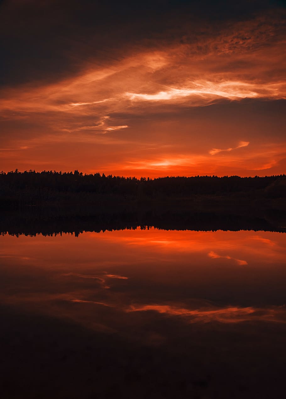 Body of Water during Sunset, backlit, bright, clouds, dark, dawn HD wallpaper