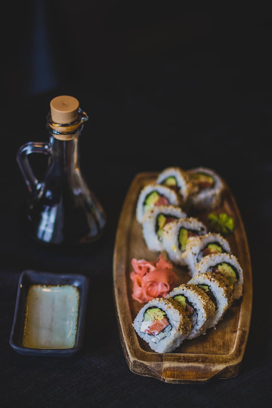 Sliced Sushi on Tray, bottle, close-up, container, cuisine, delicious HD wallpaper
