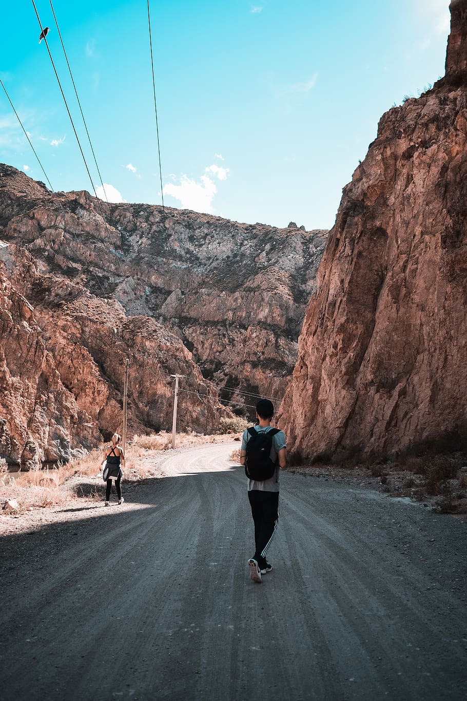 man walking near cliff, real people, lifestyles, sky, leisure activity HD wallpaper