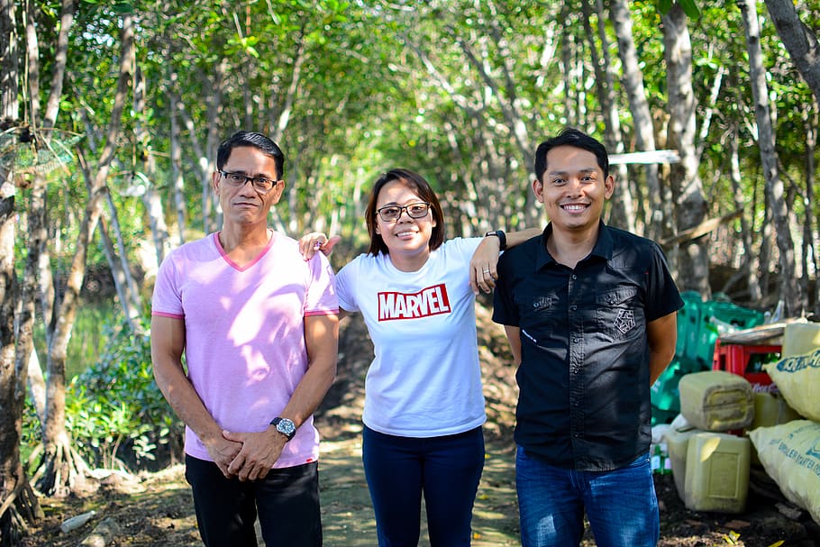 friends, trees, green, group of people, three quarter length HD wallpaper