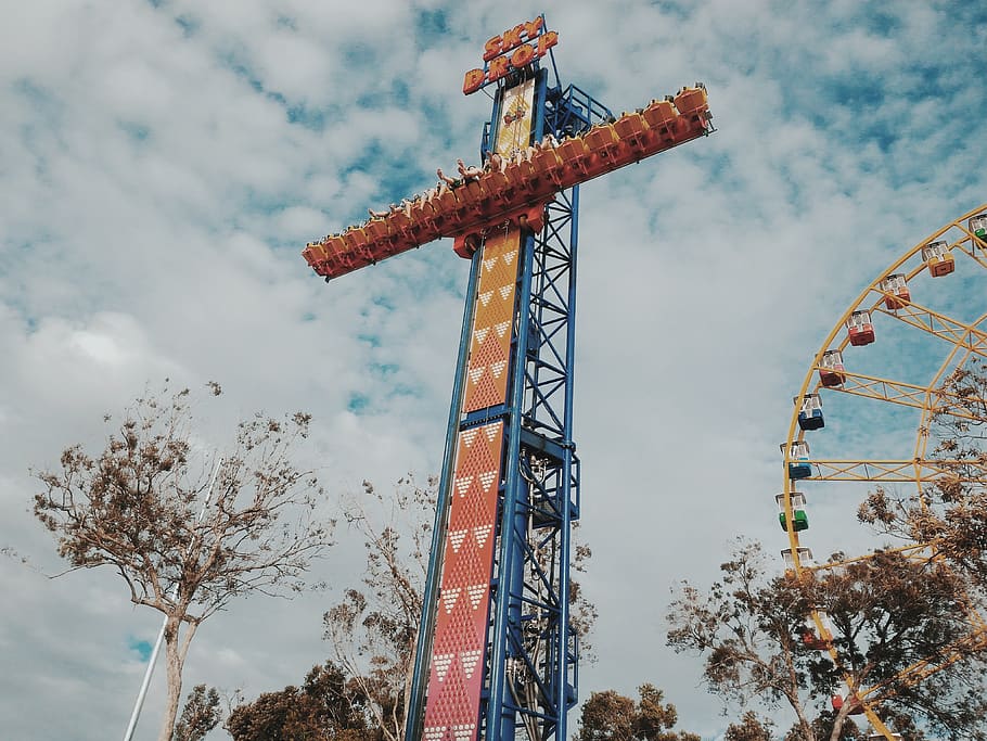People Riding on Amusement Park Blue and Orange Sky Drop, carnival HD wallpaper