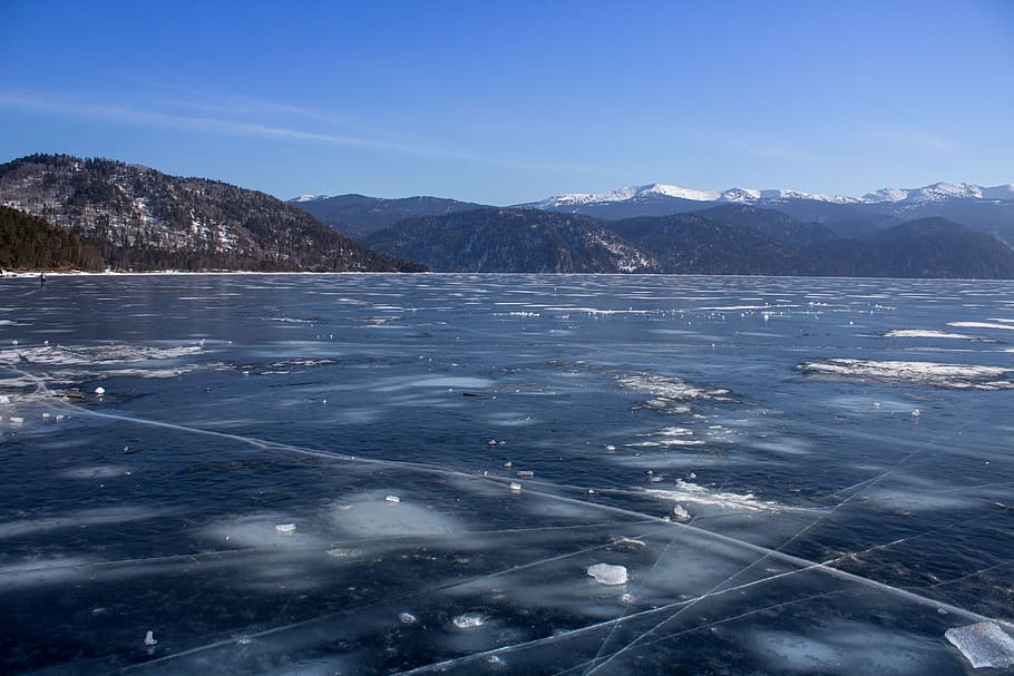 Ice Lake фото здания. Мятежники ледяного озера обои. Фон потерсканого ледяного озера для г ача клуба.