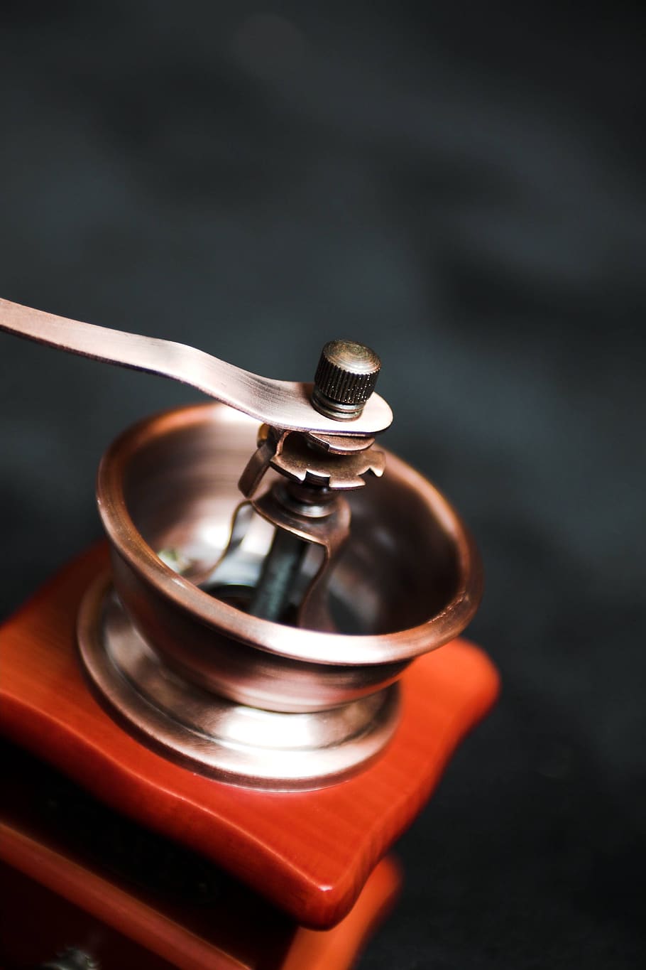Brown Wooden Coffee Grinder, machine, mill, red, vintage, focus on foreground HD wallpaper