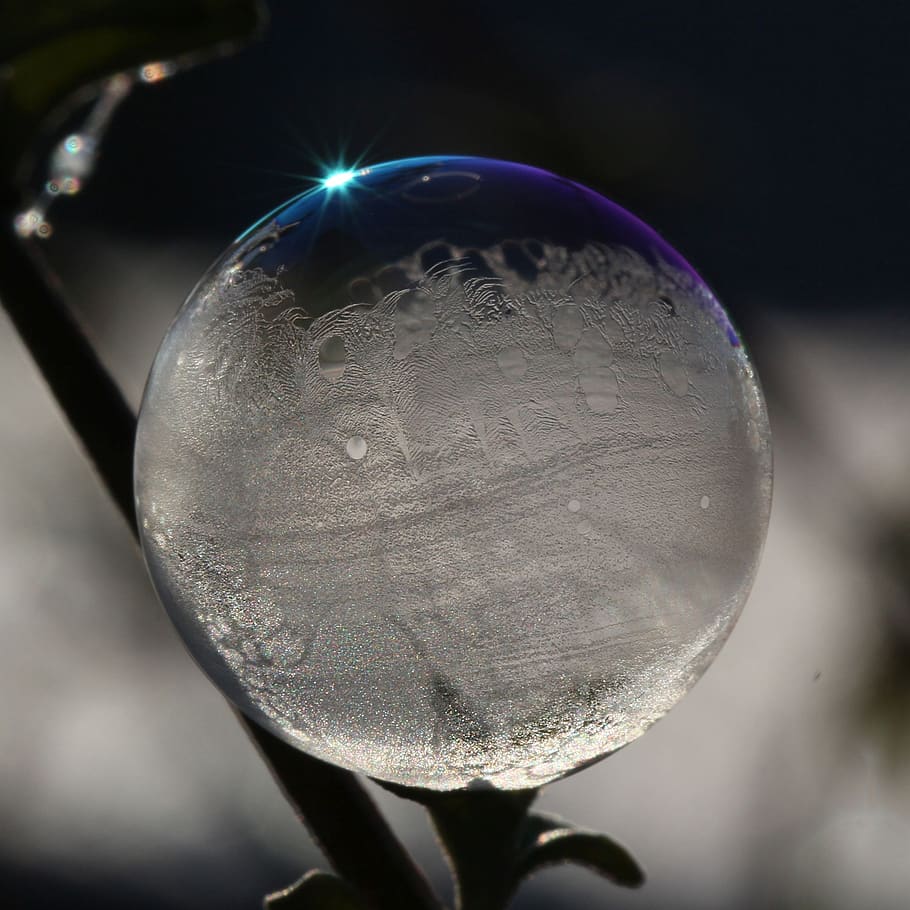 soap bubble, light, reflection, shimmer, weightless, close-up HD wallpaper