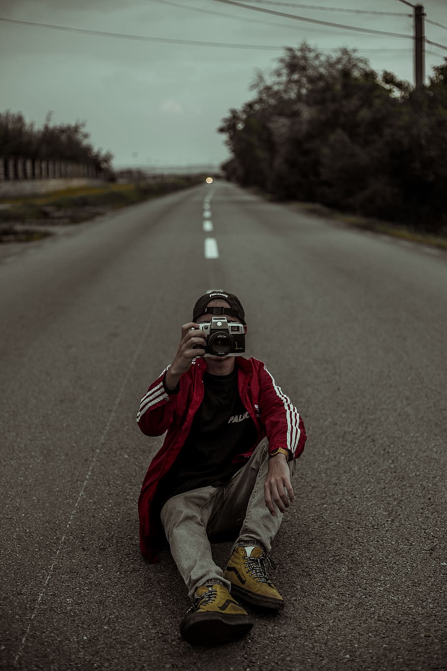 man sitting on ground, human, person, footwear, shoe, apparel HD wallpaper
