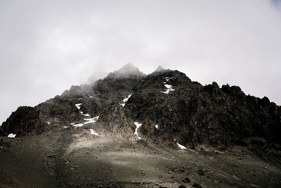 mountain under gray sky, climbing, outback, cold, snow, rock HD wallpaper