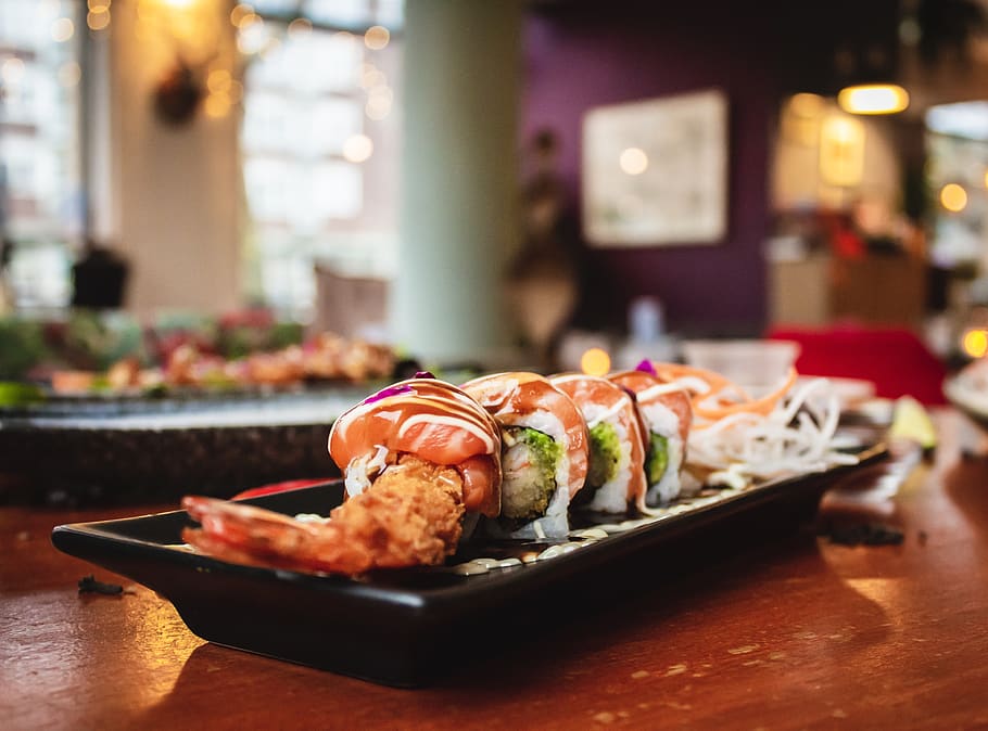 shrimp dish on plate, food and drink, seafood, focus on foreground HD wallpaper