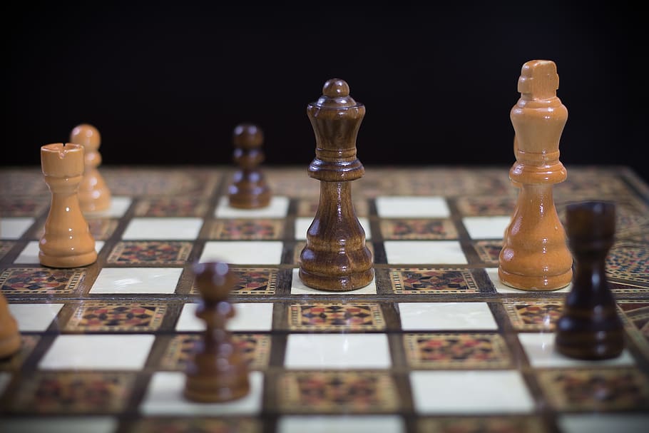 Brown White and Red Chess Board, board game, challenge, strategic HD wallpaper