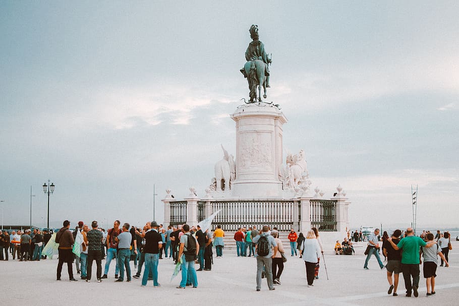 People Standing Near Statue, architecture, crowd, figure, landmark HD wallpaper