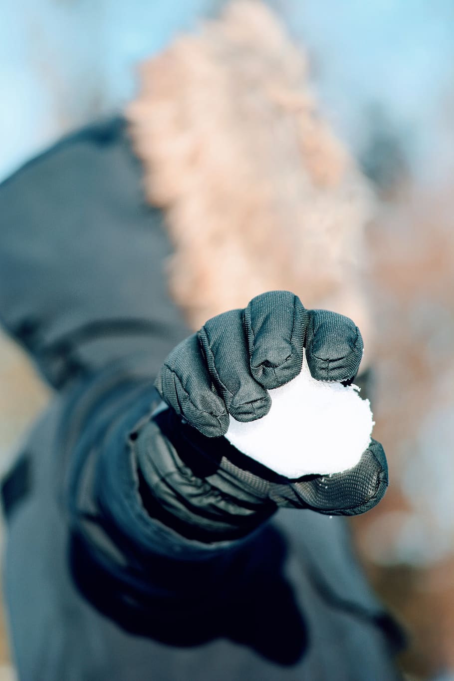 hand, finger, snow, human, person, glove, ball, filter, white HD wallpaper