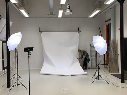 Modeling Room, backdrop, background, fixing, indoors, light, person HD wallpaper