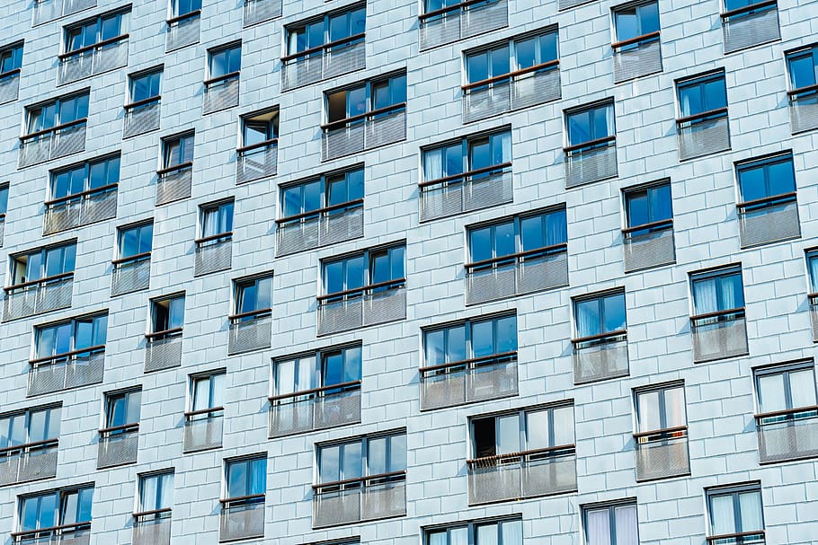 white and gray concrete multi-story building during daytime, window HD wallpaper