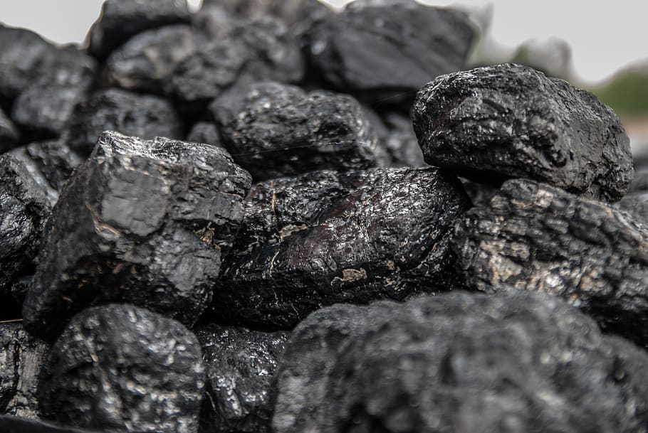 Close-up Photo of Black Stones, coal, dark, pile, texture, selective focus HD wallpaper