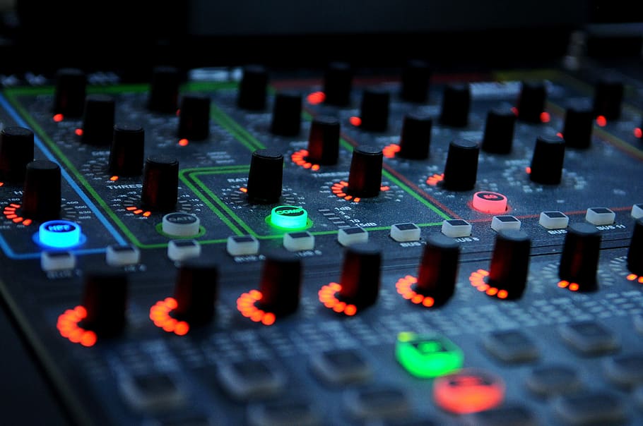 dj, mixer, music, audio, equipment, sound, knobs, sound recording equipment