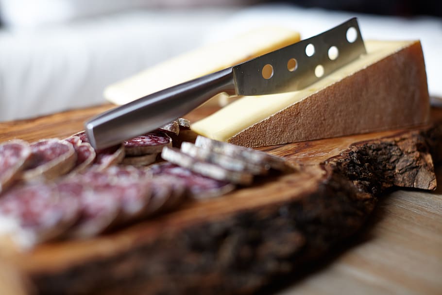 Steel Knife on Chopping Board, appetizer, blur, cheese, cutlery, HD wallpaper