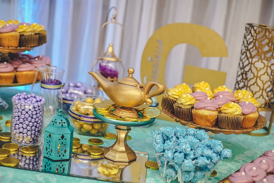 cupcakes, choice, variation, table, no people, food and drink HD wallpaper