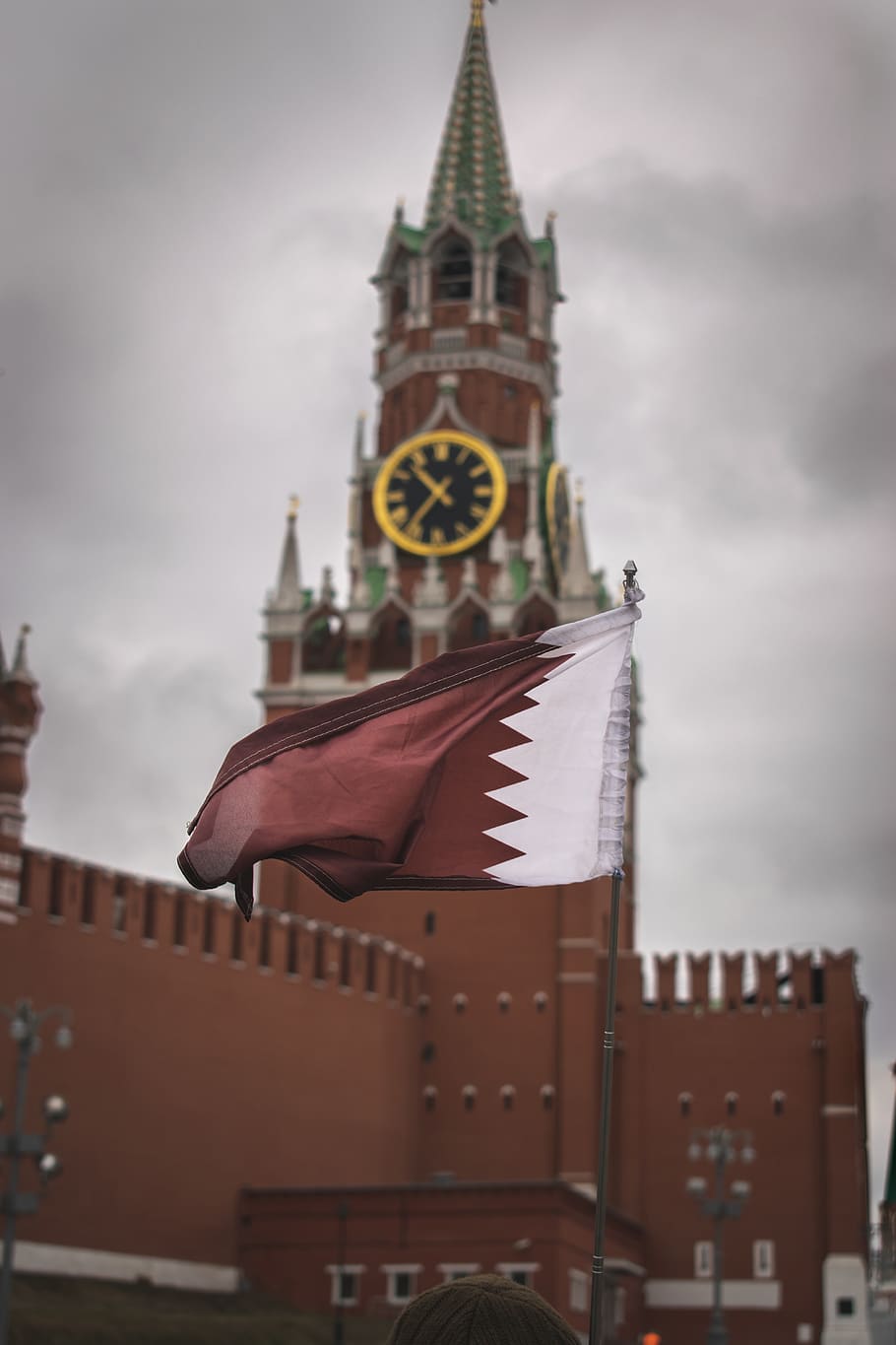 waving flag, symbol, tower, building, architecture, clock tower HD wallpaper