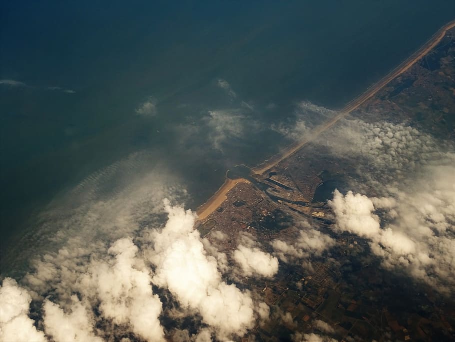 Aerial Photo of Large Body of Water, beach, bird's eye view, clouds HD wallpaper