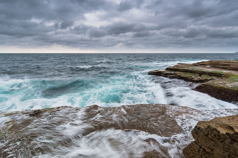 beach under nimbus clouds, sea, water, cloud - sky, beauty in nature HD wallpaper