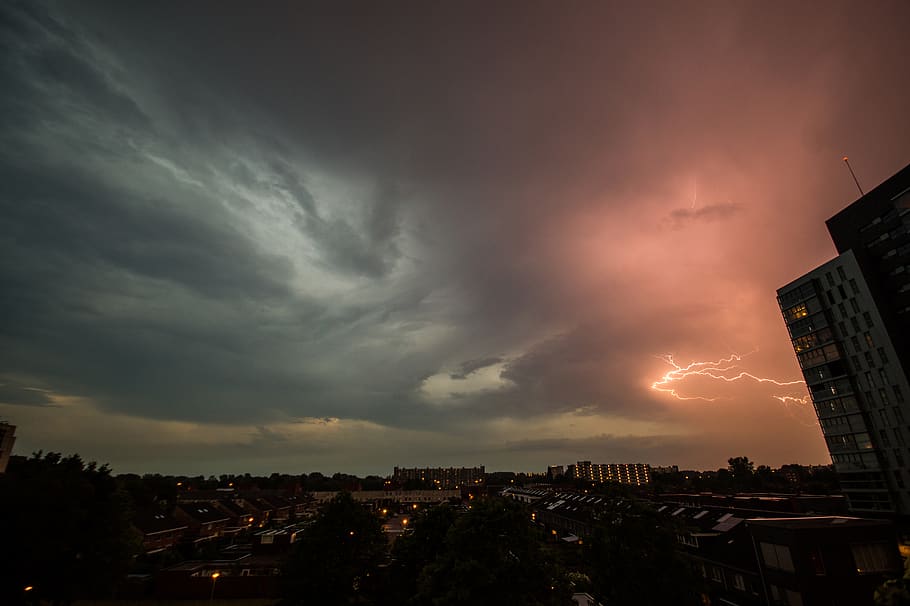 lightning, storm, clouds, cloudy, sky, dark, night, city, cityscape HD wallpaper
