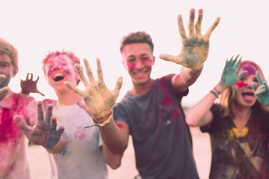 people playing paints, group of people, event, happiness, enjoyment HD wallpaper