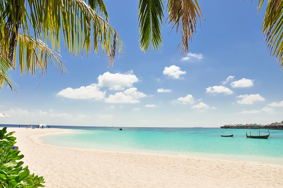 Parked Boat, archipelago, azure, bay, beach, calm, caribbean HD wallpaper