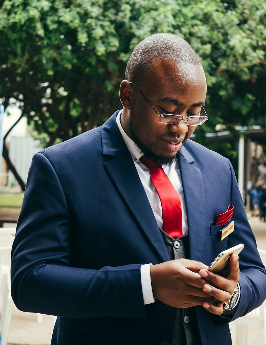 man using Android smartphone, people, person, human, nairobi HD wallpaper