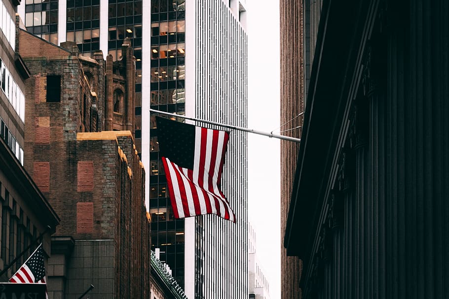 Us Flag Outside A Building, 4k wallpaper, apartment, architectural design HD wallpaper