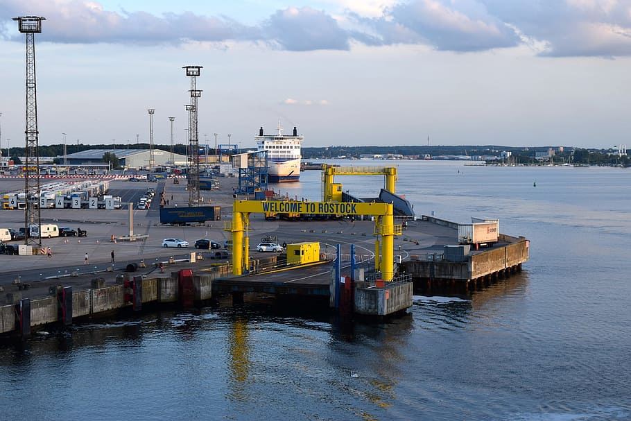 port, stand, urban, construction, import, sea, river, water HD wallpaper