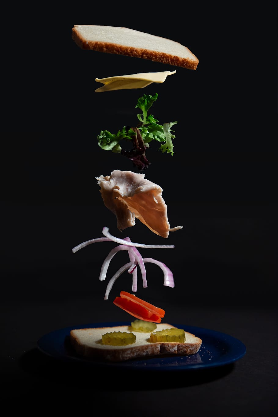 vegetable sandwitch on blue plate, food and drink, freshness HD wallpaper